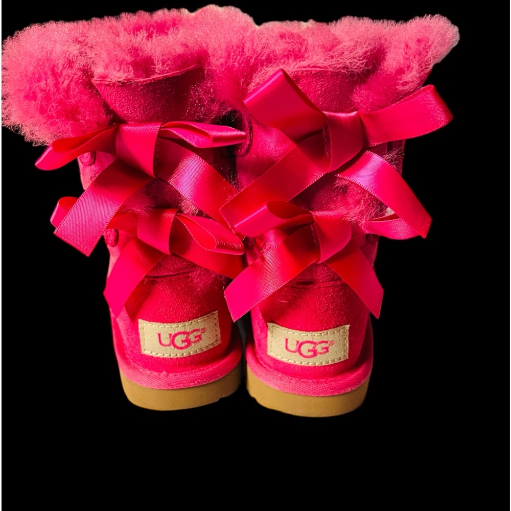Uggs kids Bailey bow Boots excellent condition